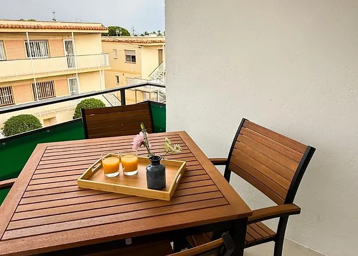 105 - Beachside Renovated 1br 5 Min From Apartment Cambrils