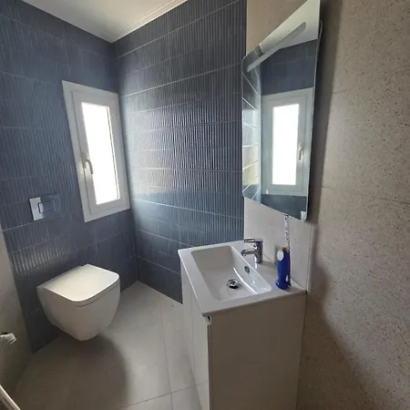 105 - Beachside Renovated 1Br Apt 5 Min From Beach Διαμέρισμα
