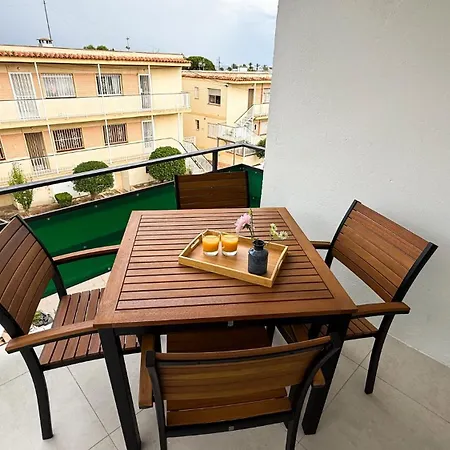 105 - Beachside Renovated 1br 5 Min From *